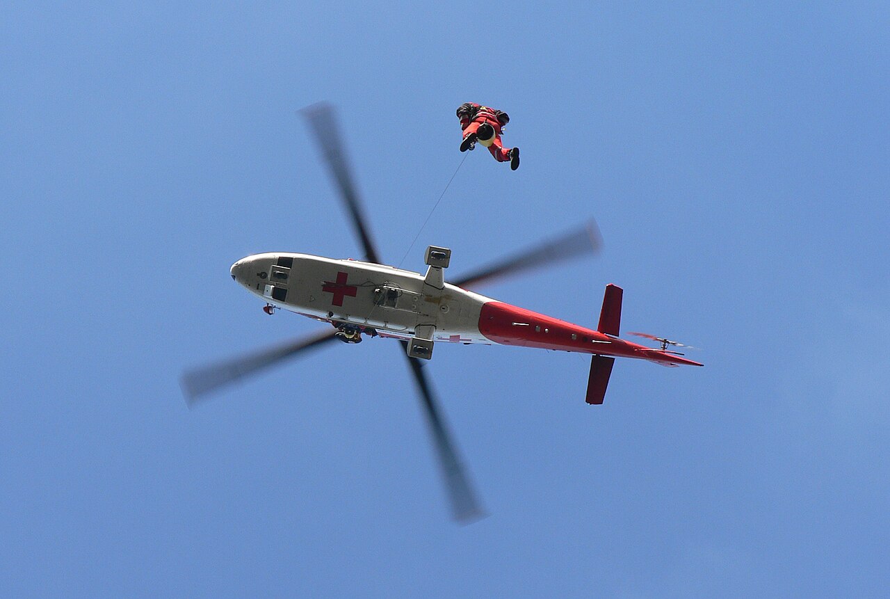 Agusta A109K2 - let so záchranárom.JPG