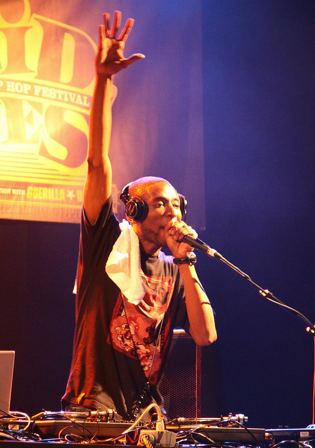 9th Wonder at Paid Dues 2 (cropped).jpg