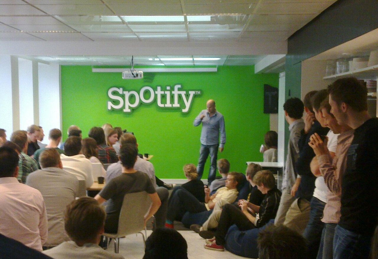 Daniel Ek addressing Spotify staff.jpg