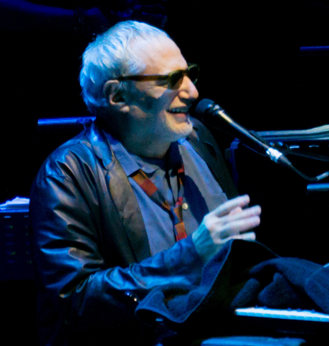 Donald Fagen singing.jpg