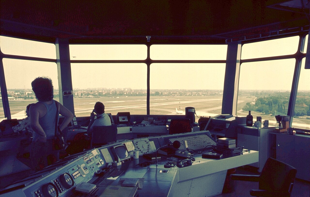 1984-XX-XX Berlin-Reinickendorf Flughafen Berlin-Tegel (West-Berlin) c.jpg