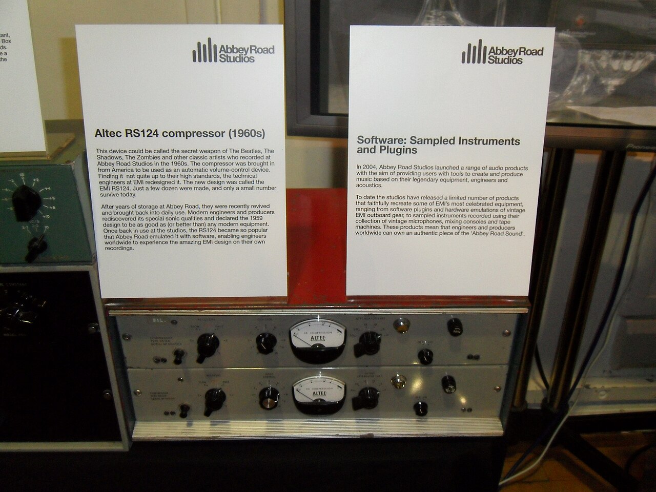 Altec RS124 compressor (1960s), Abbey Road Studios.jpg