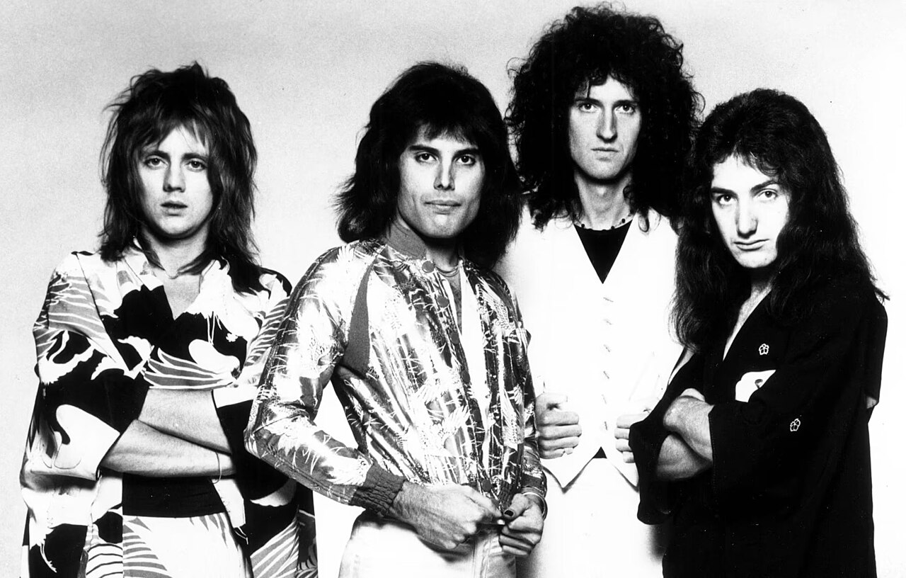Queen A Night At The Opera (1975 Elektra publicity photo 02).jpg