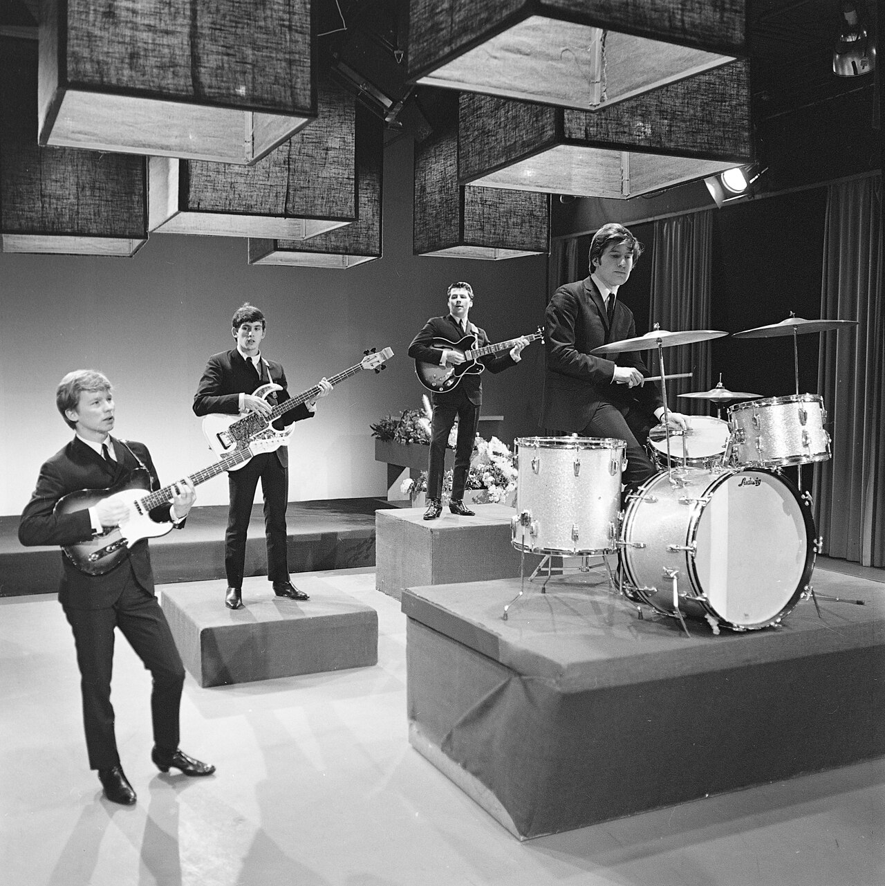 The Searchers 1964 (2).jpg