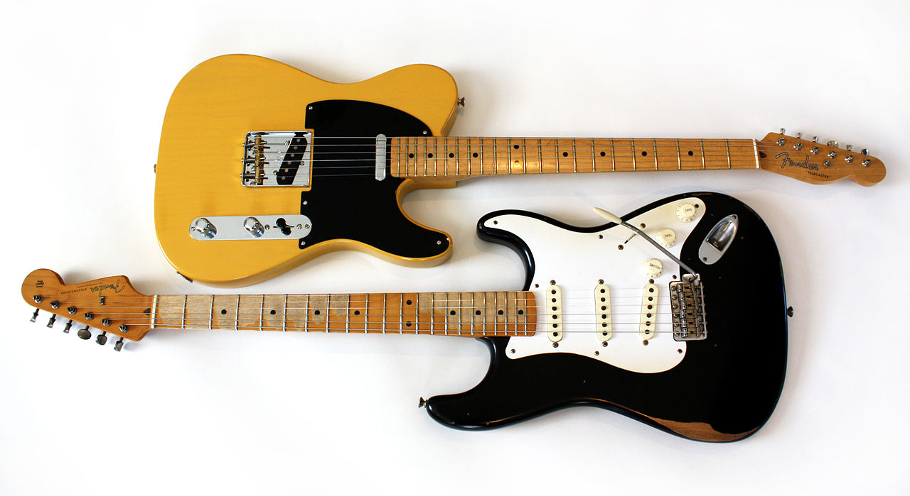 Fender '52 Telecaster and Fender Road Worn 50s relic Stratocaster - Yin and Yang (2009-02-01 09.19.19 by irish10567).jpg
