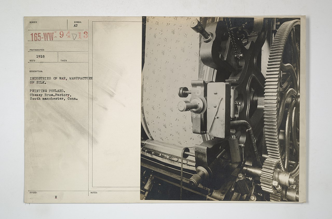 Industries of War - Cloth - Silk - INDUSTRIES OF WAR, MANUFACTURE OF SILK. PRINTING FOULARD. Cheney Bros. Factory, South Manchester, Connecticut - NARA - 31487238.jpg