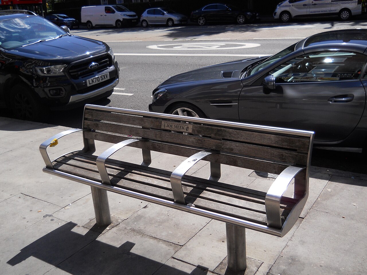 Joe Meek seat, Holloway Road, North London.jpg