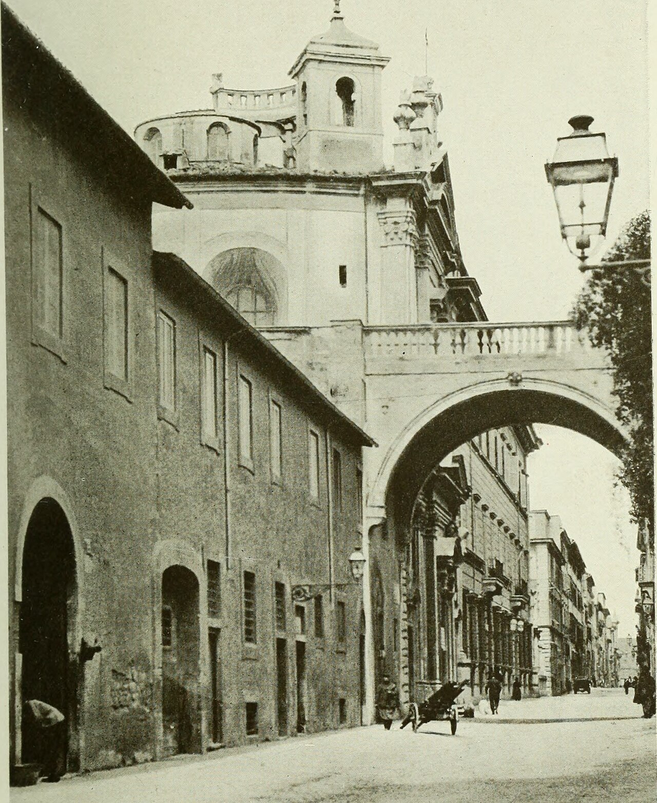 The country of The ring and the book (1913) (14781377814).jpg